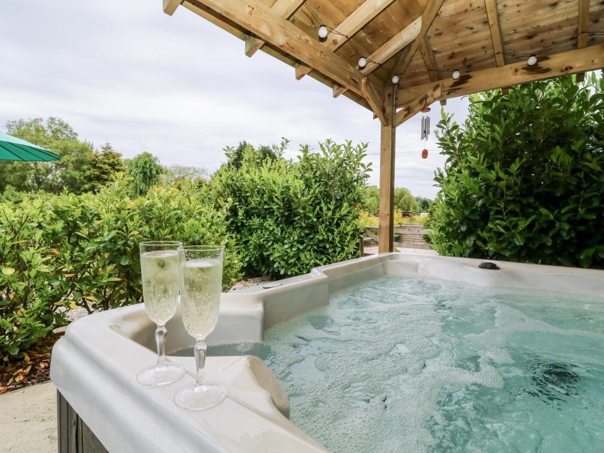 Willow Lodge Brough  Экстерьер фото